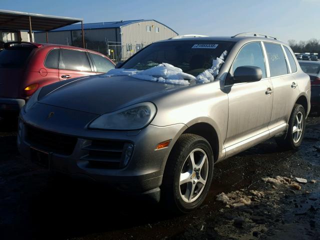 WP1AA29P38LA20426 - 2008 PORSCHE CAYENNE GRAY photo 2