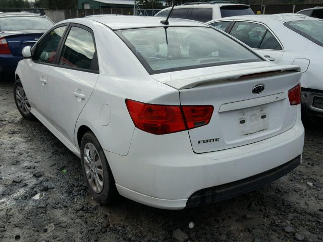 KNAFT4A26C5477612 - 2012 KIA FORTE LX WHITE photo 3