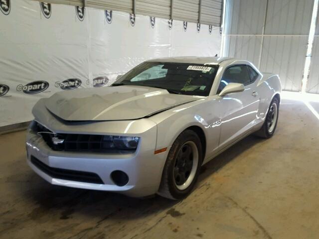 2G1FA1EDXB9184311 - 2011 CHEVROLET CAMARO LS SILVER photo 2