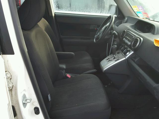 JTLKE50EX81003520 - 2008 TOYOTA SCION XB 白色 照片 5