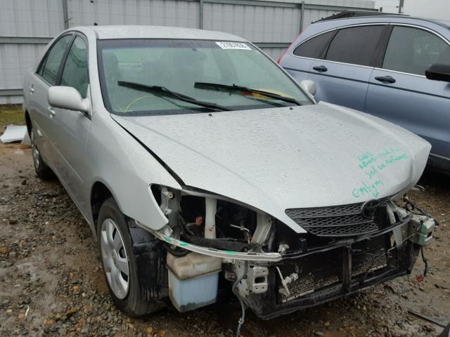 4T1BE32K94U334340 - 2004 TOYOTA CAMRY LE WHITE photo 1