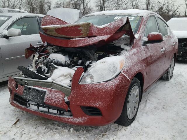 3N1CN7AP4DL836232 - 2013 NISSAN VERSA S RED photo 2