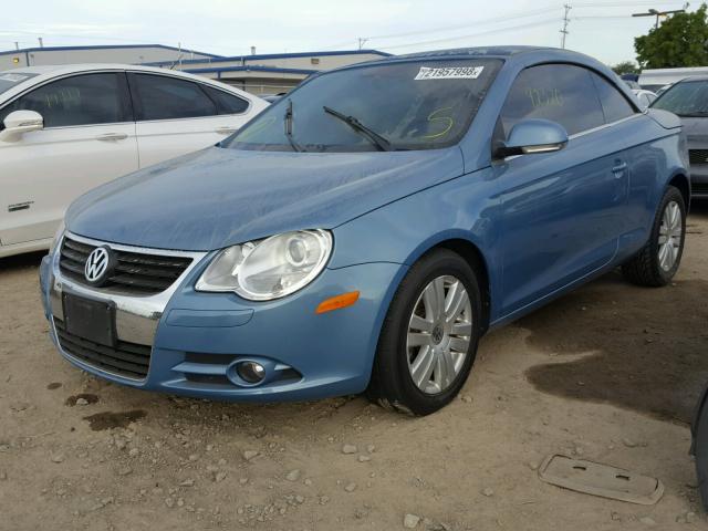 WVWBA71F67V030585 - 2007 VOLKSWAGEN EOS 2.0T BLUE photo 2