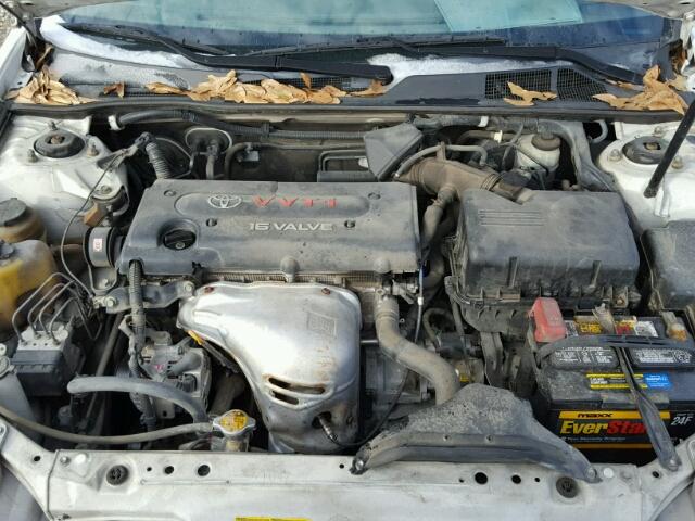 JTDBE32K720071662 - 2002 TOYOTA CAMRY LE WHITE photo 7