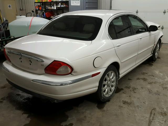 SAJEA51DX2XC37904 - 2002 JAGUAR X-TYPE 2.5 WHITE photo 4