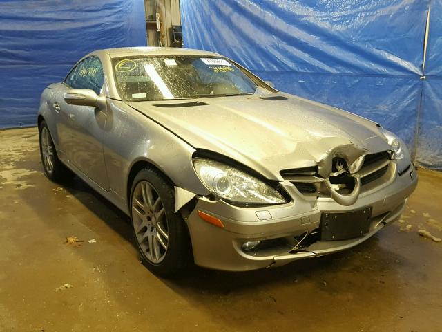 WDBWK56F98F176694 - 2008 MERCEDES-BENZ SLK 350 SILVER photo 1