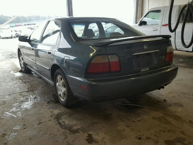 1HGCE6678VA012597 - 1997 HONDA ACCORD EX GREEN photo 3