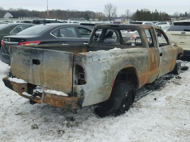 1B7GG22N4YS717208 - 2000 DODGE DAKOTA BURN photo 4