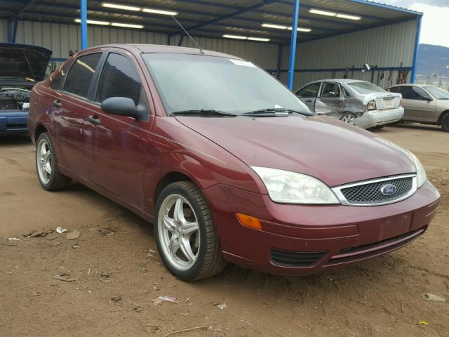 1FAFP34N26W117877 - 2006 FORD FOCUS ZX4 MAROON photo 1