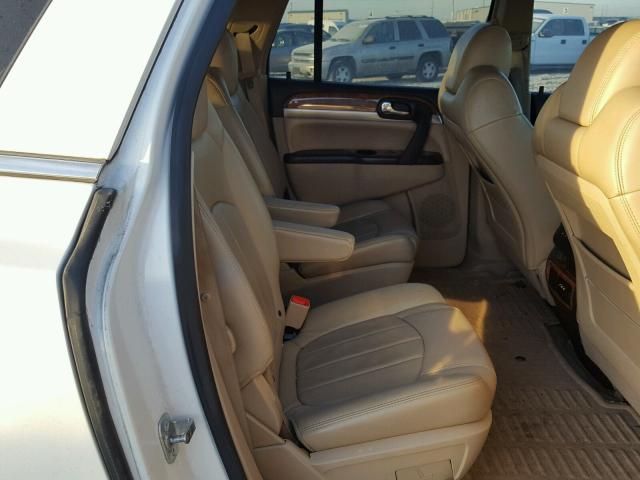 5GAER23758J231242 - 2008 BUICK ENCLAVE CX WHITE photo 6