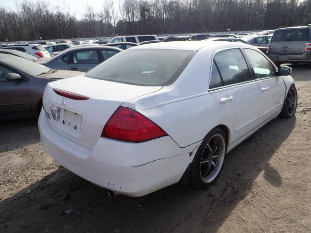 1HGCM56306A026862 - 2006 HONDA ACCORD SE WHITE photo 4