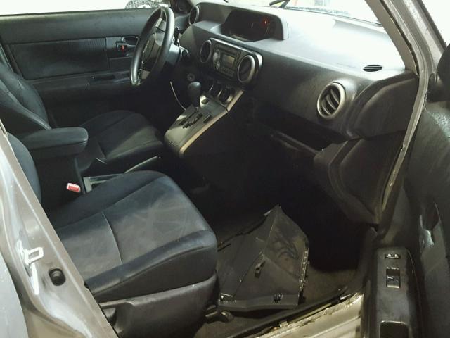 JTLZE4FE0B1137993 - 2011 TOYOTA SCION XB SILVER photo 5