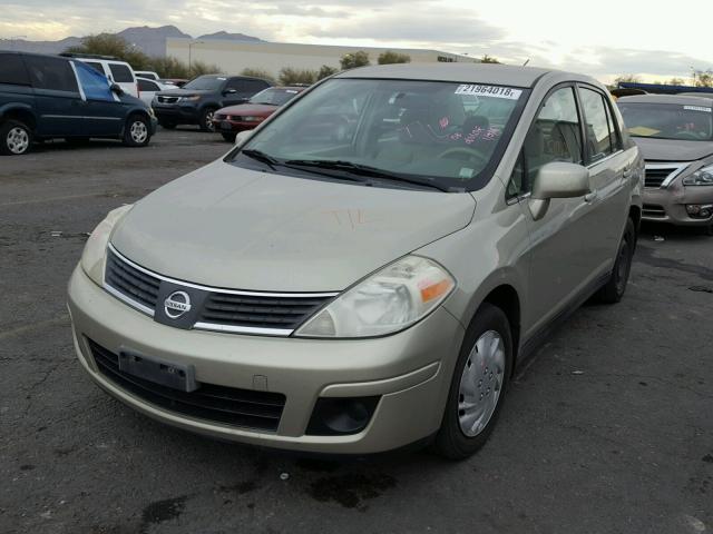 3N1BC11E57L448928 - 2007 NISSAN VERSA S GRAY photo 2