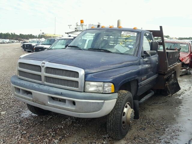 3B6MC366X2M221812 - 2002 DODGE RAM 3500 BLUE photo 2