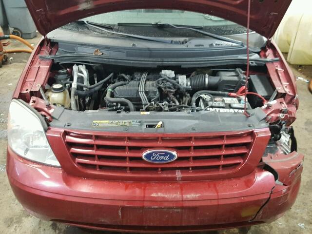 2FMZA50675BA70747 - 2005 FORD FREESTAR S RED photo 7