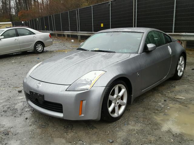 JN1AZ34D54T150220 - 2004 NISSAN 350Z COUPE SILVER photo 2