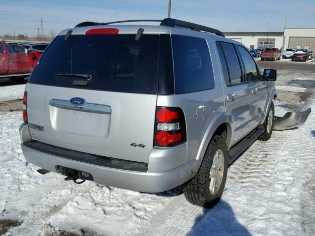 1FMEU73E29UA04367 - 2009 FORD EXPLORER X SILVER photo 4