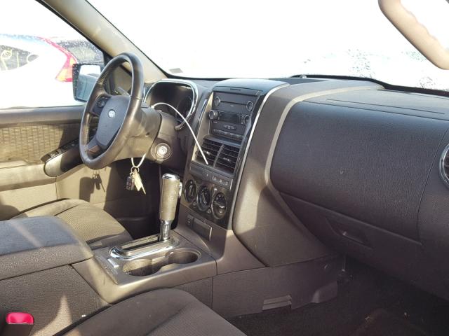 1FMEU73E29UA04367 - 2009 FORD EXPLORER X SILVER photo 5