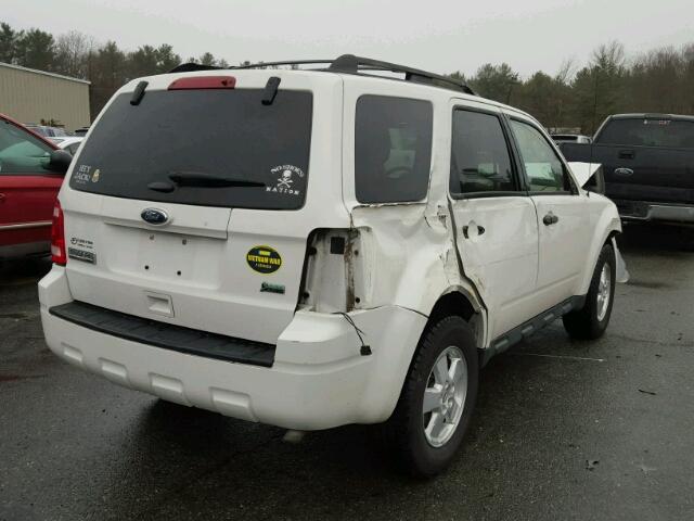 1FMCU0DG7BKB94327 - 2011 FORD ESCAPE XLT WHITE photo 4