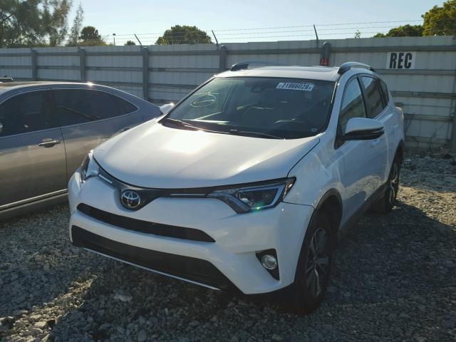 2T3WFREV1HW334742 - 2017 TOYOTA RAV4 XLE WHITE photo 2