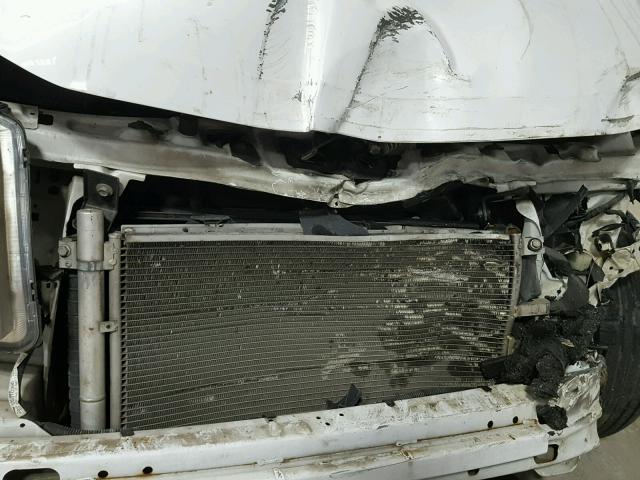 2CNDL13F776253389 - 2007 CHEVROLET EQUINOX LS WHITE photo 9