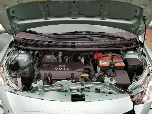 JTDBT923271046610 - 2007 TOYOTA YARIS GREEN photo 7