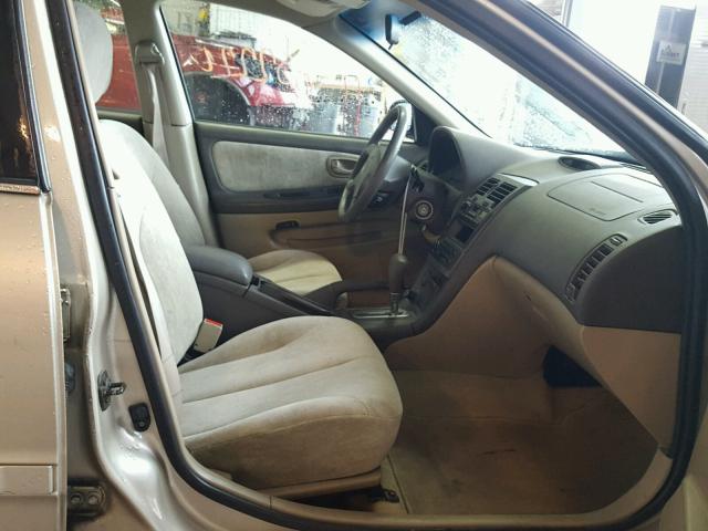 JN1CA31D4YT505744 - 2000 NISSAN MAXIMA GLE BEIGE photo 5