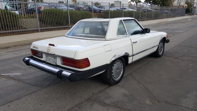 WDBBA45A3CB013556 - 1982 MERCEDES-BENZ 380 SL WHITE photo 5