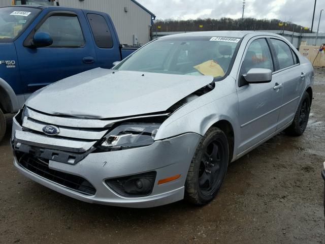 3FAHP0HA3BR344619 - 2011 FORD FUSION SE SILVER photo 2