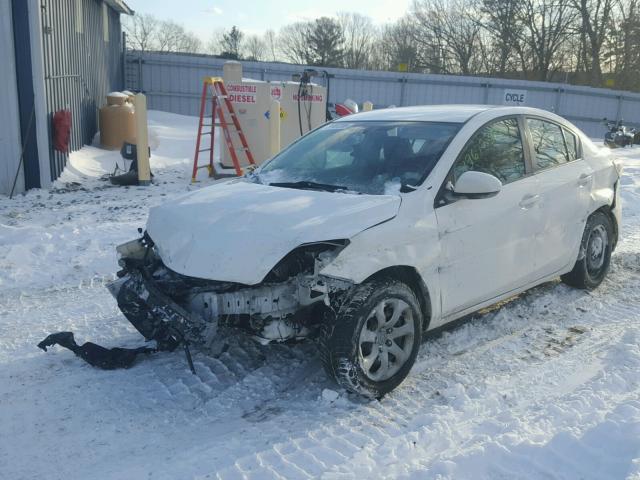 JM1BL1UG6B1422929 - 2011 MAZDA 3 I WHITE photo 2