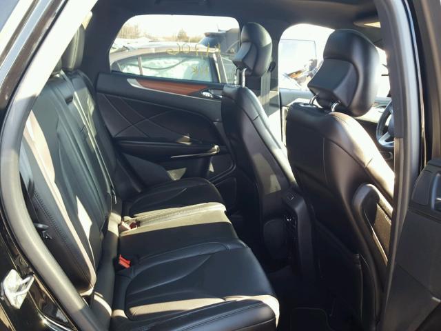 5LMCJ2D99HUL35298 - 2017 LINCOLN MKC SELECT BLACK photo 6