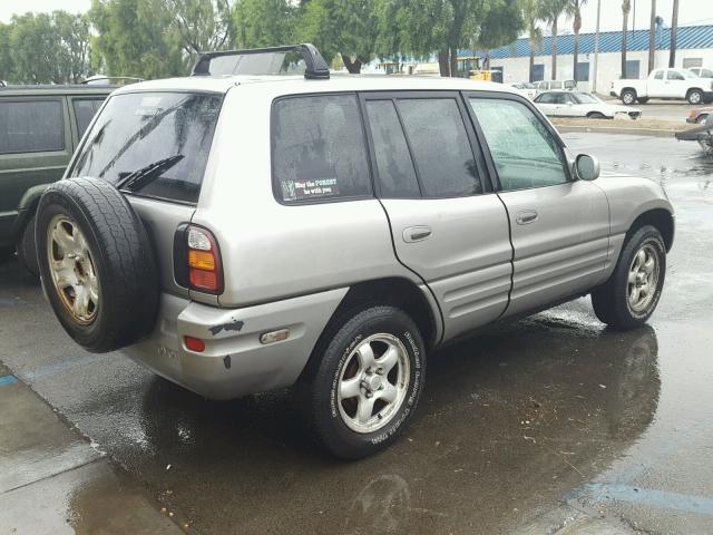 JT3GP10V3Y7069431 - 2000 TOYOTA RAV4 GRAY photo 4