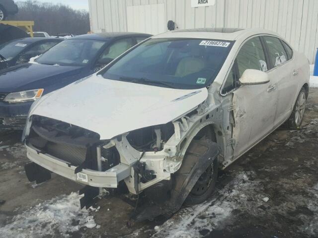 1G4PS5SK5D4232866 - 2013 BUICK VERANO WHITE photo 2