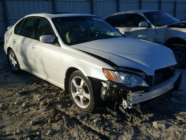 4S3BL626387218988 - 2008 SUBARU LEGACY 2.5 WHITE photo 1