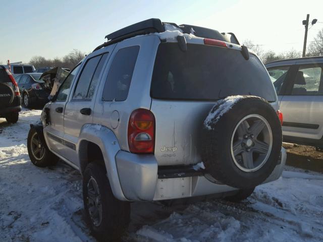 1J4GL38K34W251993 - 2004 JEEP LIBERTY RE SILVER photo 3