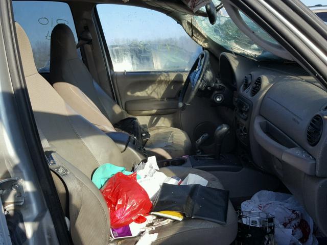 1J4GL38K34W251993 - 2004 JEEP LIBERTY RE SILVER photo 5