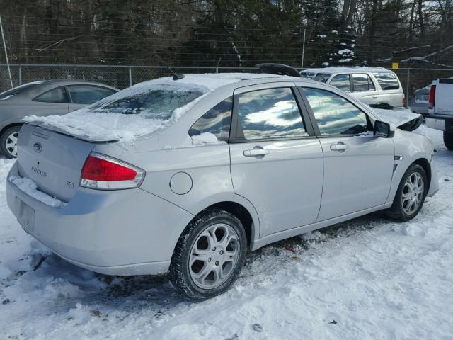 1FAHP35N78W175848 - 2008 FORD FOCUS SE SILVER photo 4