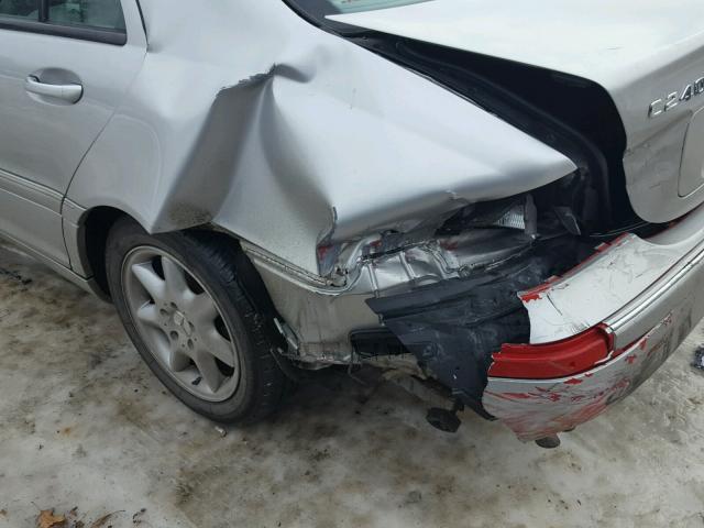 WDBRF81J54F542336 - 2004 MERCEDES-BENZ C 240 4MAT SILVER photo 9