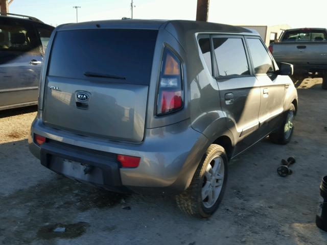 KNDJT2A26A7078864 - 2010 KIA SOUL + GRAY photo 4