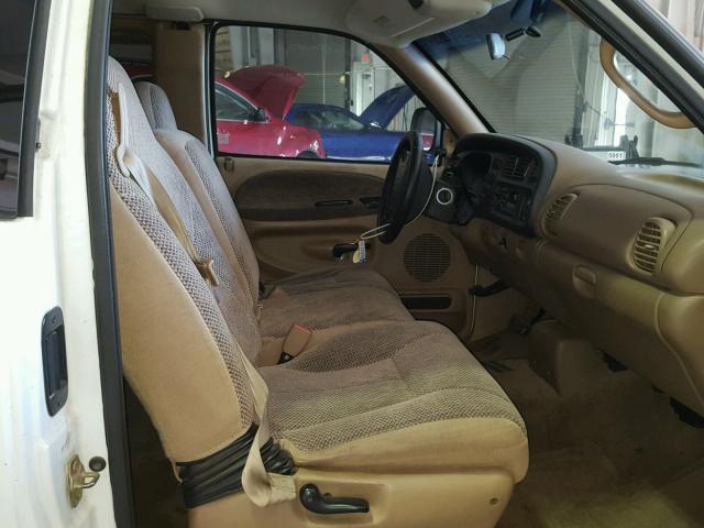 1B7KC2361WJ238020 - 1998 DODGE RAM 2500 WHITE photo 5