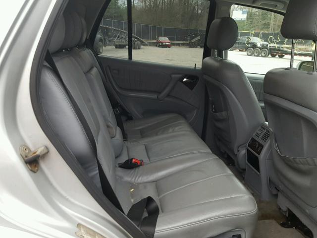 4JGAB75E62A345389 - 2002 MERCEDES-BENZ ML 500 SILVER photo 6