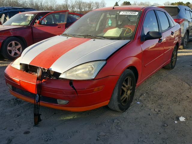 1FAFP34P42W128813 - 2002 FORD FOCUS SE RED photo 2