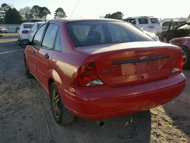 1FAFP34P42W128813 - 2002 FORD FOCUS SE RED photo 3