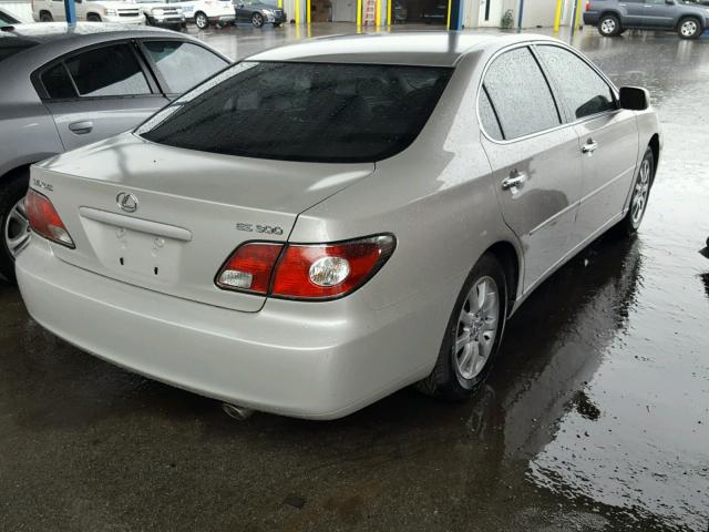 JTHBF30GX20063355 - 2002 LEXUS ES 300 WHITE photo 4