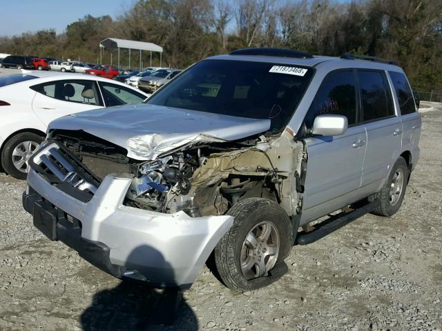 5FNYF28776B022537 - 2006 HONDA PILOT EX SILVER photo 2