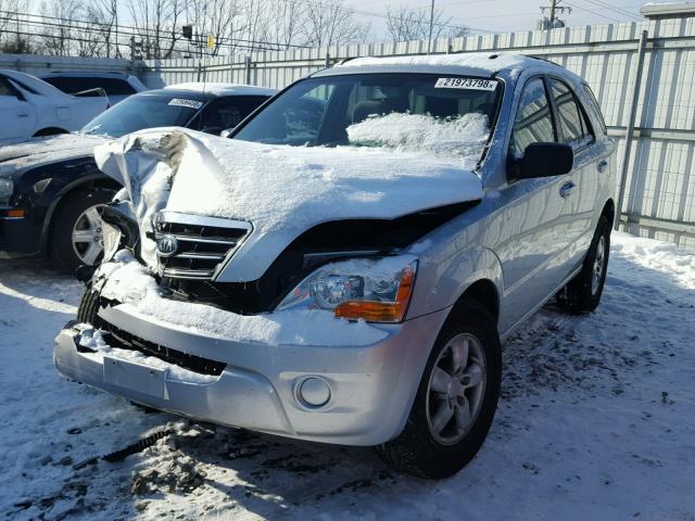 KNDJD735285794765 - 2008 KIA SORENTO EX SILVER photo 2