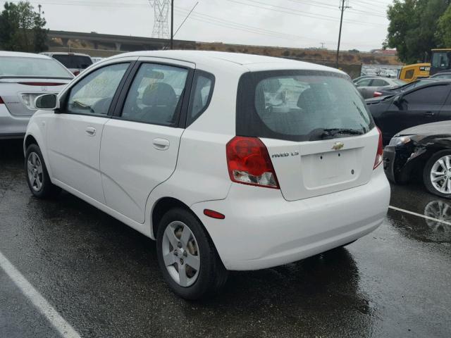 KL1TD62665B485740 - 2005 CHEVROLET AVEO BASE WHITE photo 3