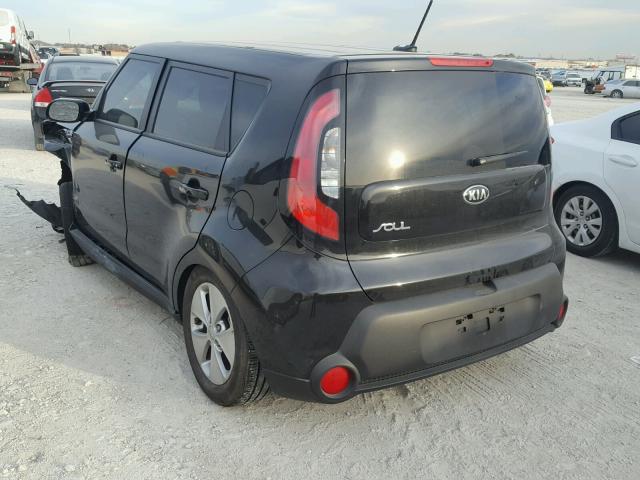 KNDJN2A28G7357302 - 2016 KIA SOUL BLACK photo 3