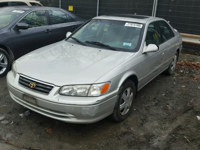 4T1BG22K21U029942 - 2001 TOYOTA CAMRY CE GRAY photo 2