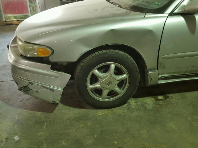 2G4WB55K221138461 - 2002 BUICK REGAL LS 银色 照片 10